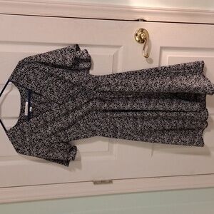 Women's black/white floral dress Size- M